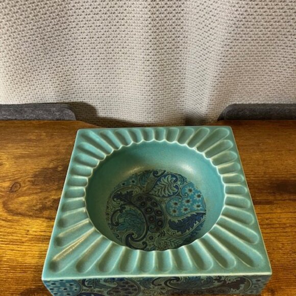 Rare Retro Porcelain Paisley Ashtray by Hyalyn‎ 6.5"x6.5" Turquoise - Picture 4 of 9